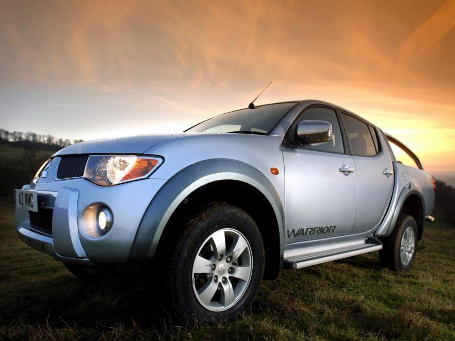  Mitsubishi L200 Double Cab Warrior 2006 года  (фото 5 из 10)